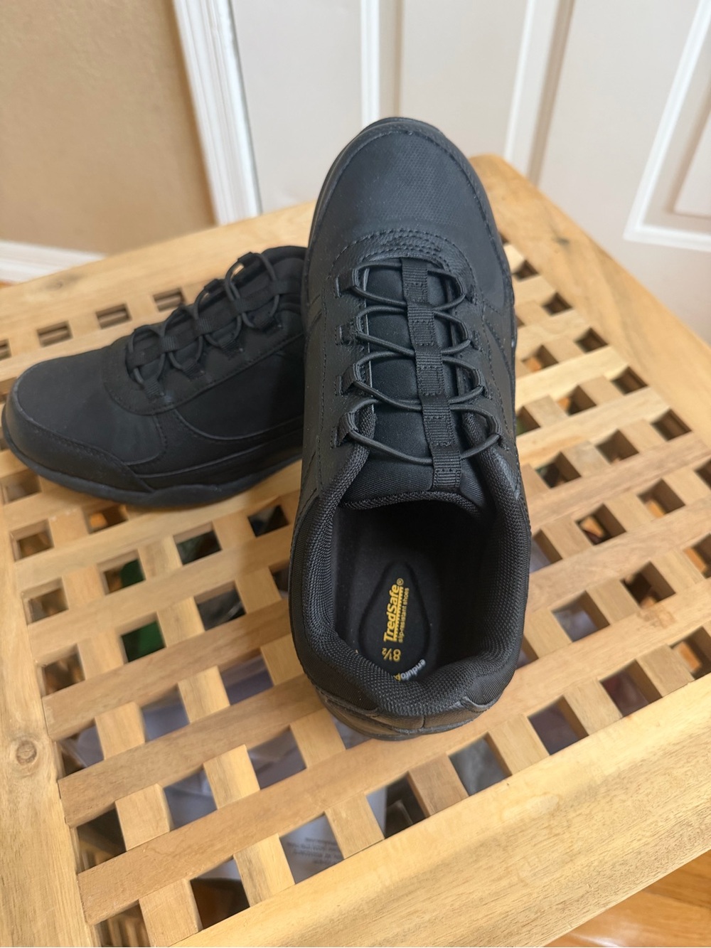 Propet Women’s Black Slip-Resistant Lace-Up Sneakers